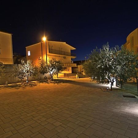 Apartmani Bozena Makarska Eksteriør bilde