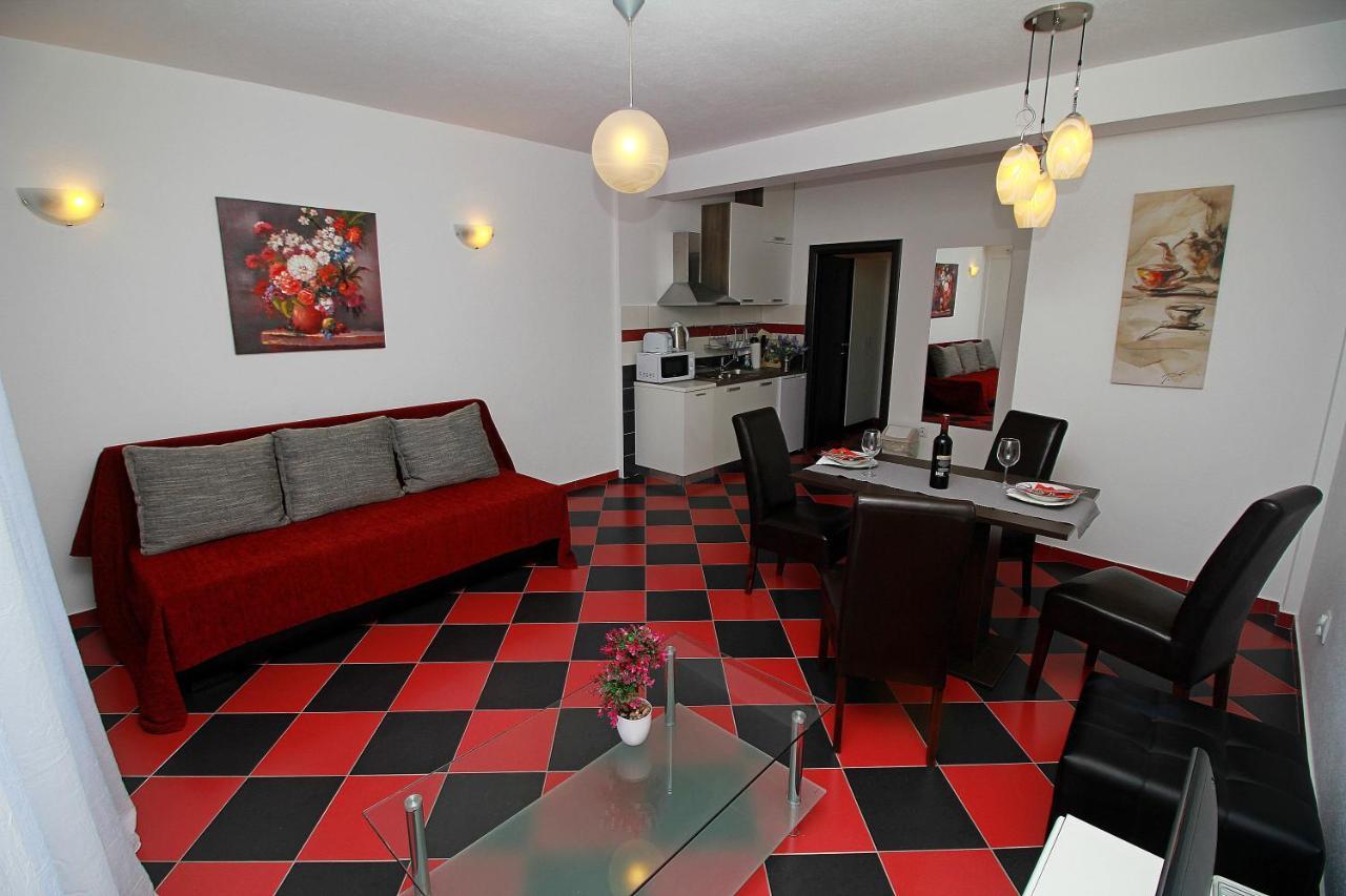 Apartmani Bozena Makarska Eksteriør bilde