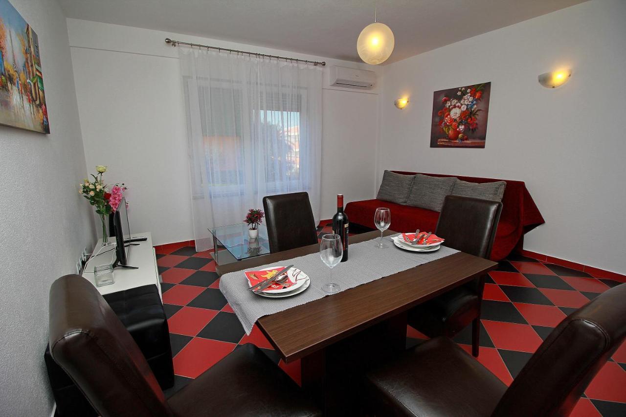 Apartmani Bozena Makarska Eksteriør bilde
