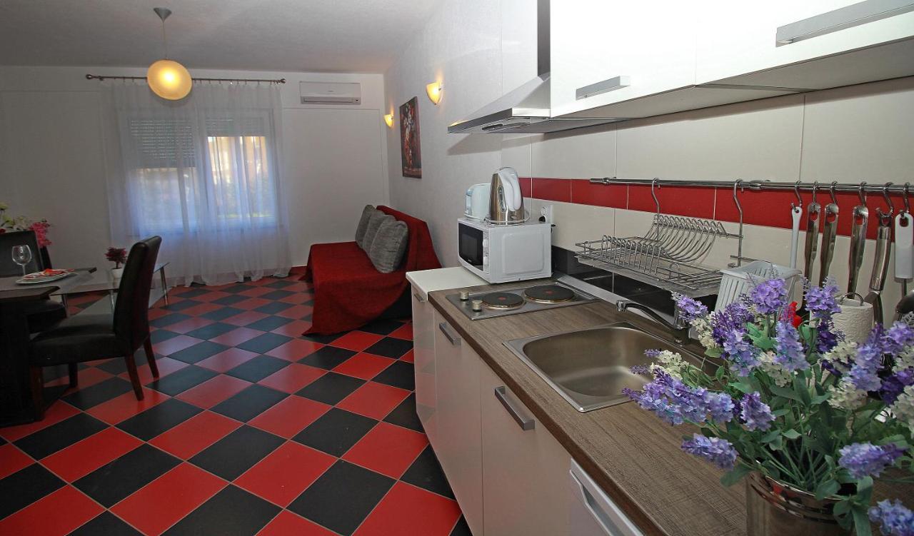 Apartmani Bozena Makarska Eksteriør bilde